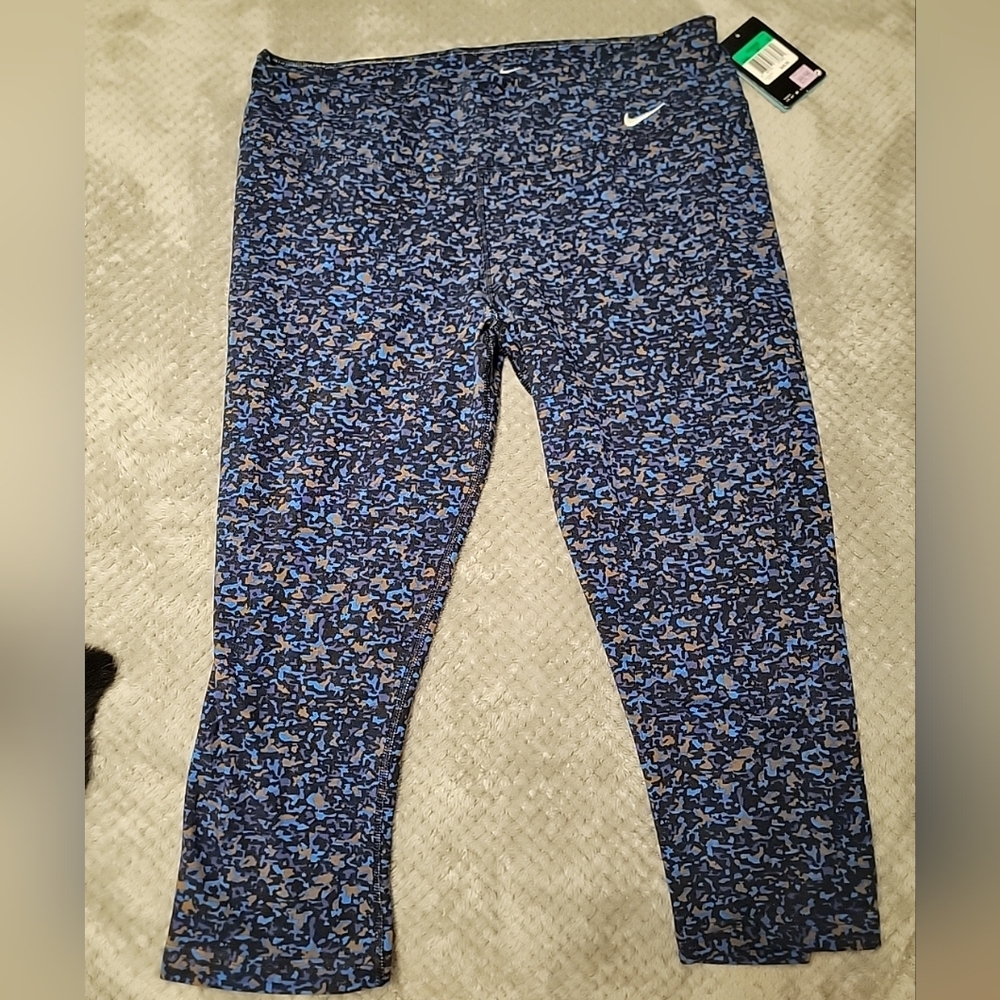 Nike Womens Blue Abstract Print Capri Leggings, NEW, Size XL W/ Tags
